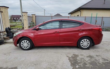 Hyundai Elantra V, 2012 год, 650 000 рублей, 2 фотография