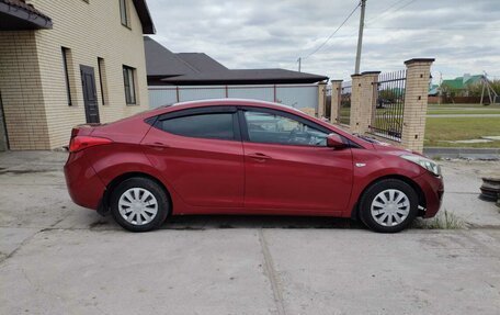 Hyundai Elantra V, 2012 год, 650 000 рублей, 3 фотография