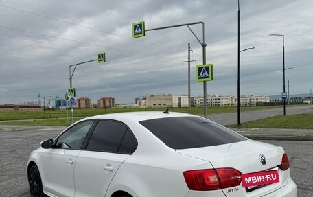 Volkswagen Jetta VI, 2014 год, 960 000 рублей, 2 фотография