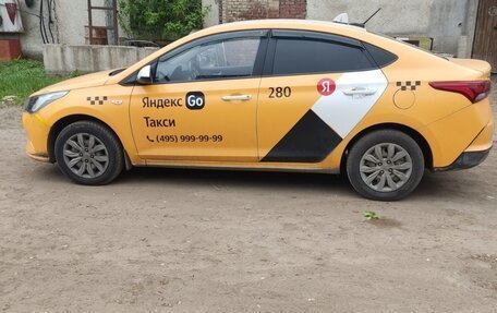 Hyundai Solaris II рестайлинг, 2021 год, 1 200 000 рублей, 3 фотография