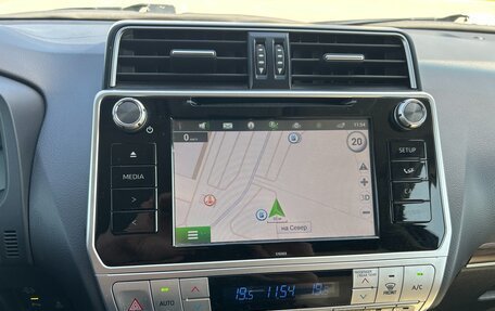 Toyota Land Cruiser Prado 150 рестайлинг 2, 2018 год, 5 400 000 рублей, 2 фотография