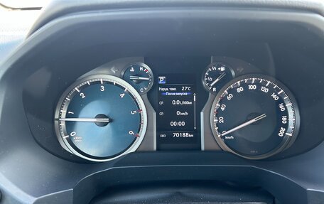 Toyota Land Cruiser Prado 150 рестайлинг 2, 2018 год, 5 400 000 рублей, 5 фотография