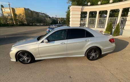 Mercedes-Benz E-Класс, 2012 год, 1 600 000 рублей, 11 фотография