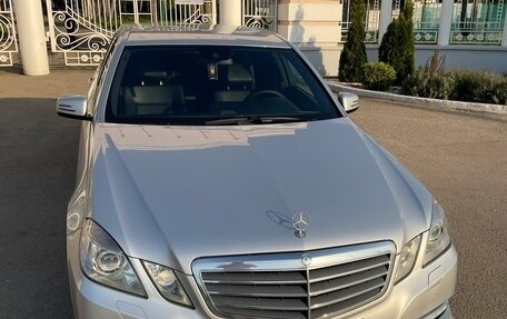 Mercedes-Benz E-Класс, 2012 год, 1 600 000 рублей, 3 фотография