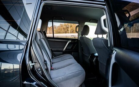 Toyota Land Cruiser Prado 150 рестайлинг 2, 2012 год, 3 000 000 рублей, 12 фотография