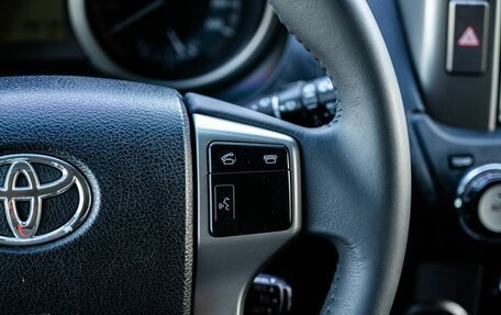 Toyota Land Cruiser Prado 150 рестайлинг 2, 2012 год, 3 000 000 рублей, 18 фотография