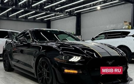 Ford Mustang VI рестайлинг, 2019 год, 4 200 000 рублей, 6 фотография