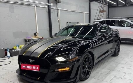Ford Mustang VI рестайлинг, 2019 год, 4 200 000 рублей, 3 фотография