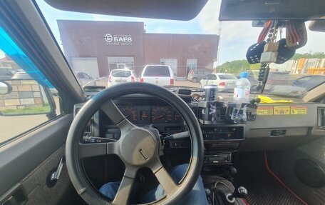 Nissan Terrano II рестайлинг, 1988 год, 420 000 рублей, 8 фотография