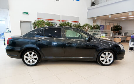 Toyota Avensis III рестайлинг, 2004 год, 569 656 рублей, 5 фотография