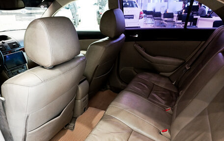Toyota Avensis III рестайлинг, 2004 год, 569 656 рублей, 15 фотография