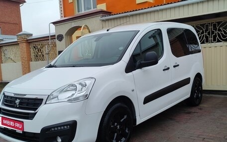 Peugeot Partner II рестайлинг 2, 2021 год, 1 750 000 рублей, 1 фотография