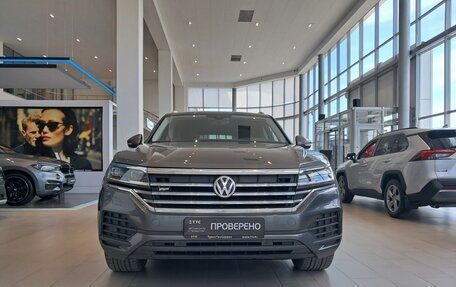 Volkswagen Touareg III, 2018 год, 4 247 000 рублей, 2 фотография