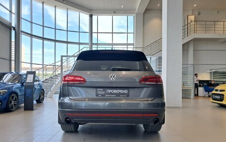 Volkswagen Touareg III, 2018 год, 4 247 000 рублей, 6 фотография