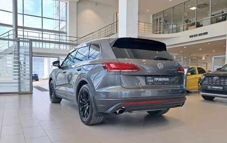 Volkswagen Touareg III, 2018 год, 4 247 000 рублей, 7 фотография
