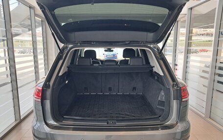 Volkswagen Touareg III, 2018 год, 4 247 000 рублей, 10 фотография