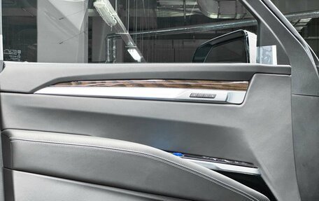 Cadillac Escalade V, 2025 год, 22 900 000 рублей, 33 фотография