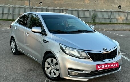 KIA Rio IV, 2017 год, 990 000 рублей, 2 фотография
