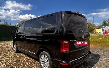 Volkswagen Multivan T6 рестайлинг, 2018 год, 4 790 000 рублей, 3 фотография