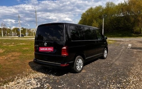 Volkswagen Multivan T6 рестайлинг, 2018 год, 4 790 000 рублей, 6 фотография