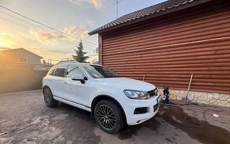 Volkswagen Touareg III, 2014 год, 2 499 999 рублей, 4 фотография