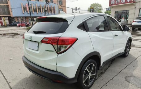 Honda Vezel, 2021 год, 1 590 000 рублей, 4 фотография