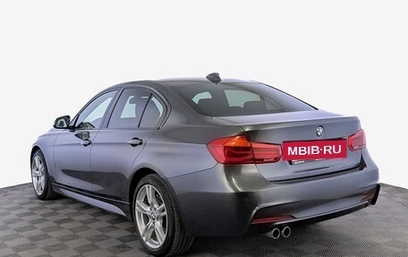 BMW 3 серия, 2018 год, 2 600 000 рублей, 7 фотография