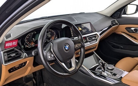 BMW 3 серия, 2021 год, 2 990 000 рублей, 15 фотография