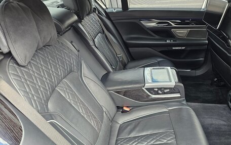 BMW 7 серия, 2017 год, 3 600 000 рублей, 14 фотография