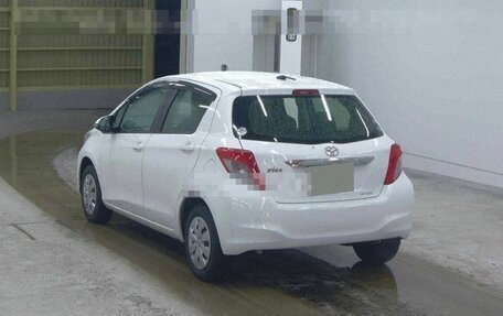 Toyota Vitz, 2011 год, 815 000 рублей, 11 фотография