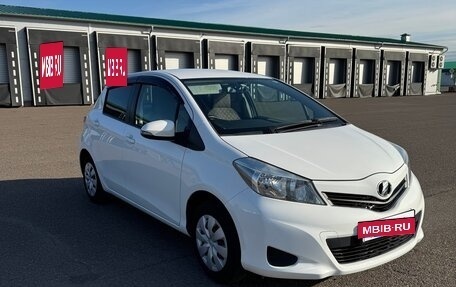 Toyota Vitz, 2011 год, 815 000 рублей, 2 фотография