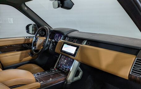 Land Rover Range Rover IV рестайлинг, 2019 год, 6 700 000 рублей, 12 фотография