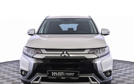 Mitsubishi Outlander III рестайлинг 3, 2019 год, 2 100 000 рублей, 2 фотография
