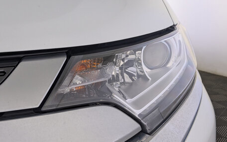 Mitsubishi Outlander III рестайлинг 3, 2019 год, 2 100 000 рублей, 11 фотография