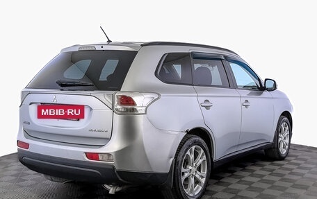 Mitsubishi Outlander III рестайлинг 3, 2013 год, 1 290 000 рублей, 5 фотография