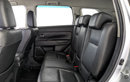 Mitsubishi Outlander III рестайлинг 3, 2013 год, 1 290 000 рублей, 18 фотография