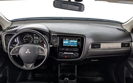 Mitsubishi Outlander III рестайлинг 3, 2013 год, 1 290 000 рублей, 14 фотография