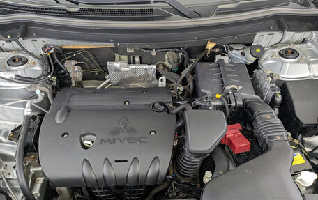 Mitsubishi Outlander III рестайлинг 3, 2013 год, 1 290 000 рублей, 9 фотография
