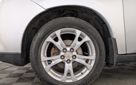 Mitsubishi Outlander III рестайлинг 3, 2013 год, 1 290 000 рублей, 12 фотография