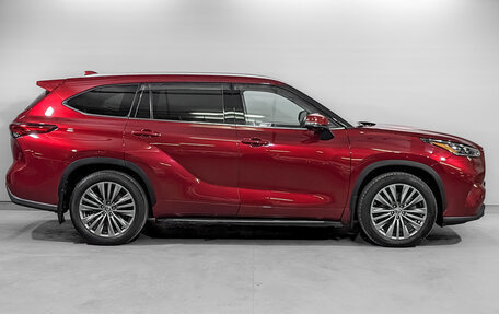 Toyota Highlander, 2021 год, 5 700 000 рублей, 4 фотография