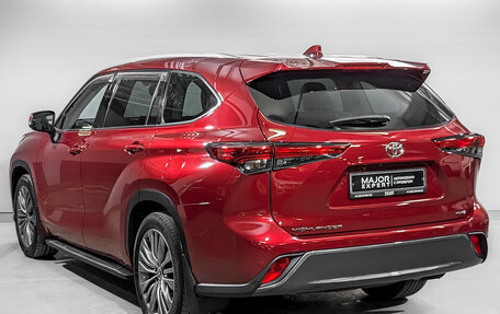 Toyota Highlander, 2021 год, 5 700 000 рублей, 7 фотография