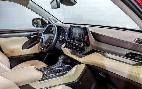 Toyota Highlander, 2021 год, 5 700 000 рублей, 11 фотография