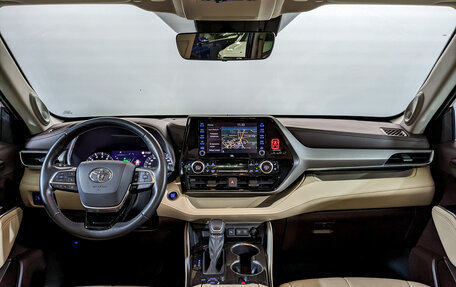 Toyota Highlander, 2021 год, 5 700 000 рублей, 14 фотография