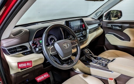 Toyota Highlander, 2021 год, 5 700 000 рублей, 16 фотография