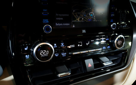 Toyota Highlander, 2021 год, 5 700 000 рублей, 29 фотография