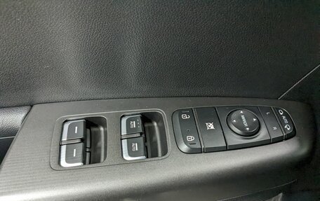 KIA Sportage IV рестайлинг, 2020 год, 1 900 000 рублей, 12 фотография