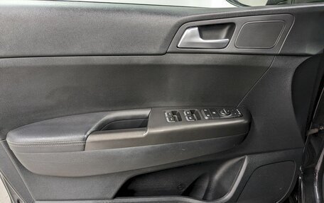 KIA Sportage IV рестайлинг, 2020 год, 1 900 000 рублей, 11 фотография