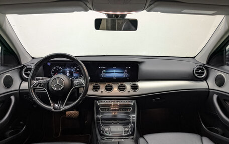 Mercedes-Benz E-Класс, 2021 год, 3 800 000 рублей, 14 фотография