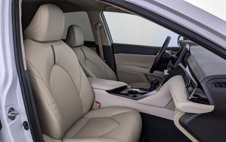 Toyota Camry, 2023 год, 4 000 000 рублей, 24 фотография