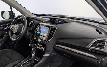 Subaru Forester, 2019 год, 2 990 000 рублей, 13 фотография